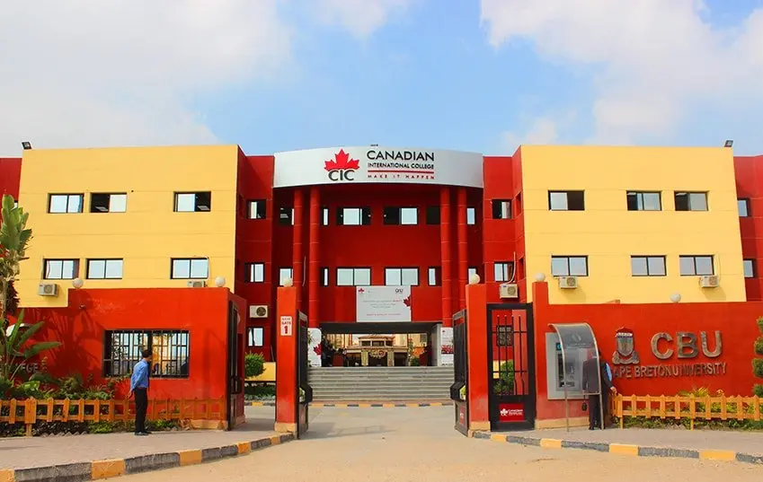 الجامعة الكندية الدولية (CIC) والتي تقع في التجمع الخامس بجوار اكاديمية الشرطة ومحور طه حسين