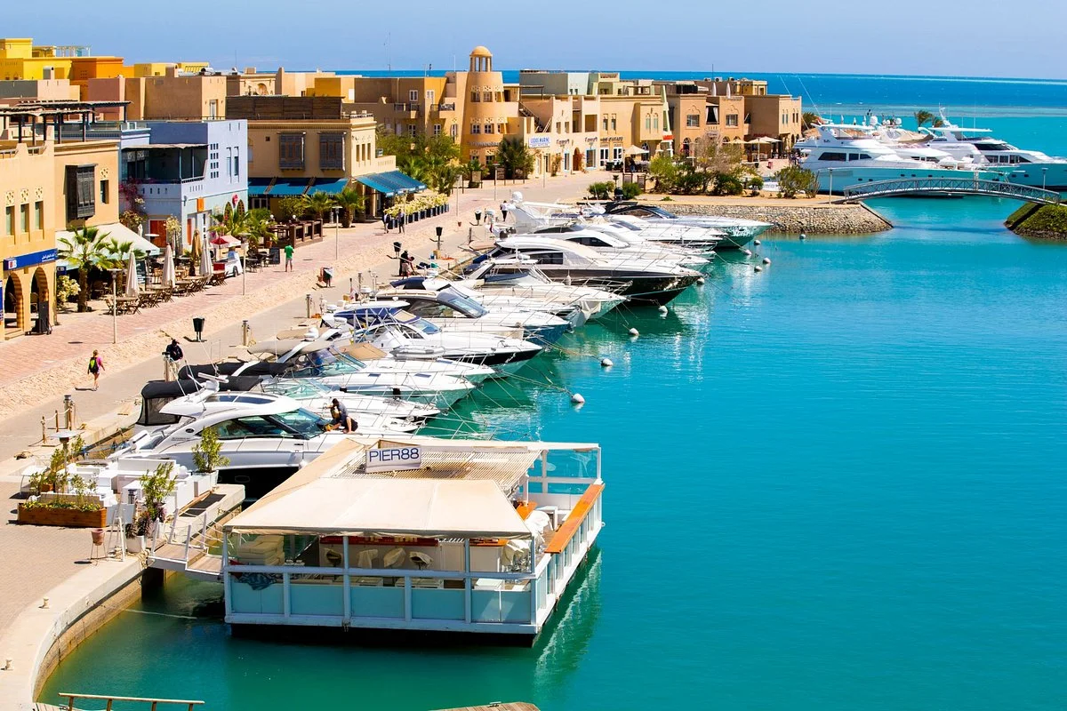 أبو تيج مارينا في الجونة من افضل منطاق ايجار فى الجونة