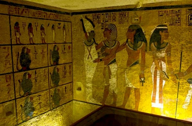 Real photo to Tutankhamun's Tomb (KV62) in Valley of the Kings